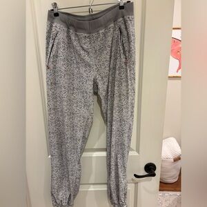 lululemon athletica Gray Floral Print Track Joggers